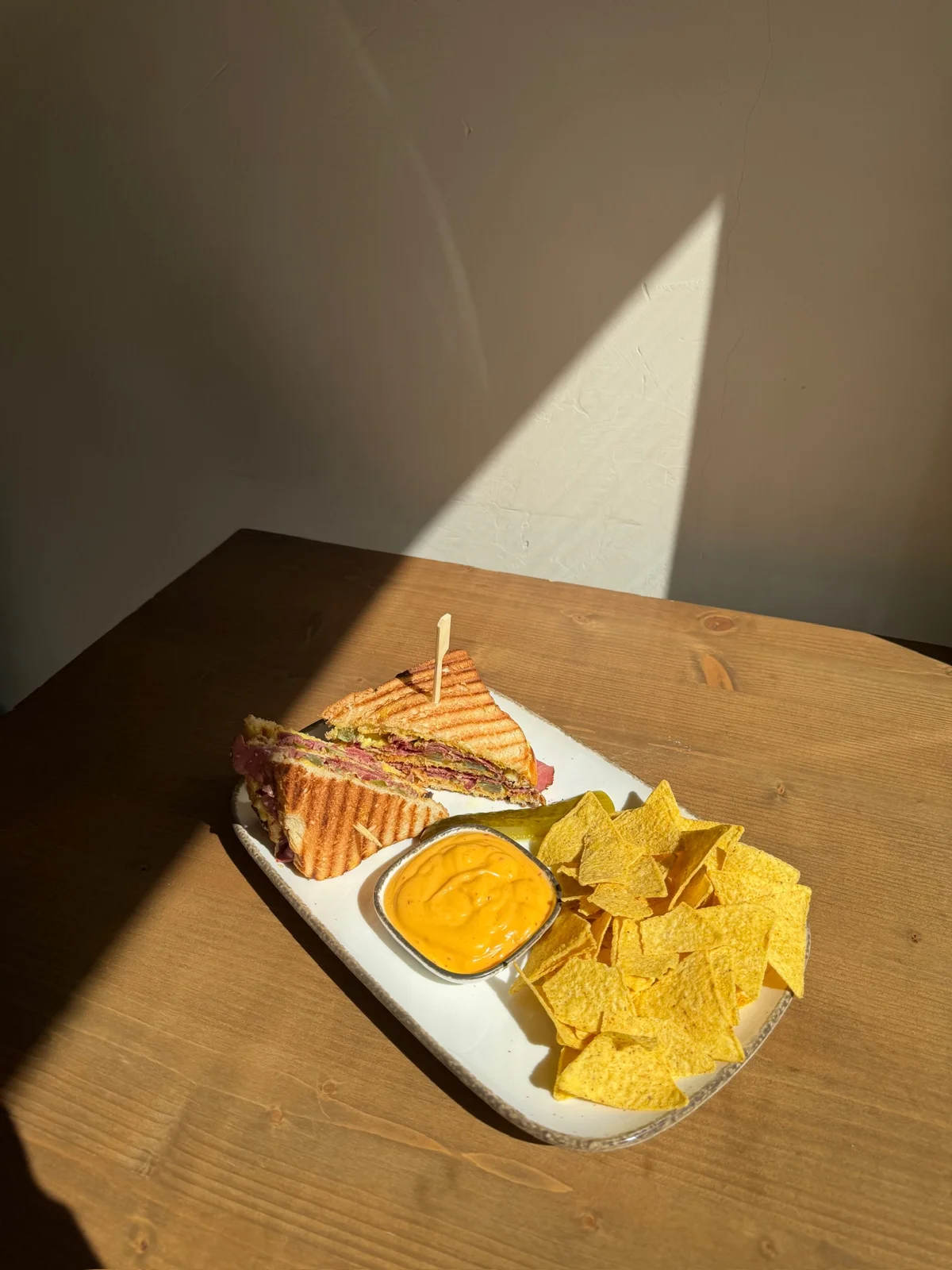 Frühstück im Sonnenlicht